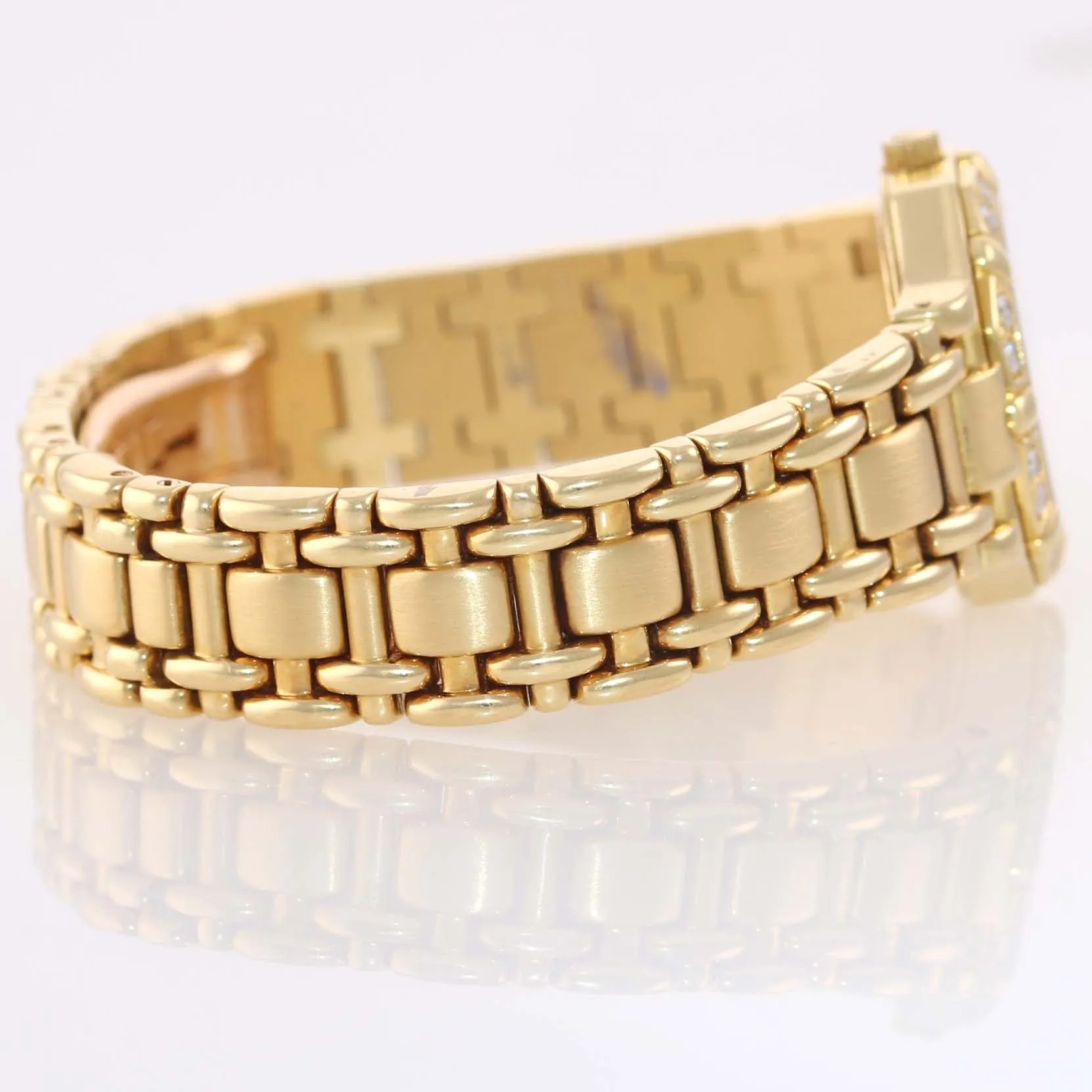 Ladies Concord Saratoga 18k Yellow Gold Diamond Quartz 23mm Watch 51-73-287